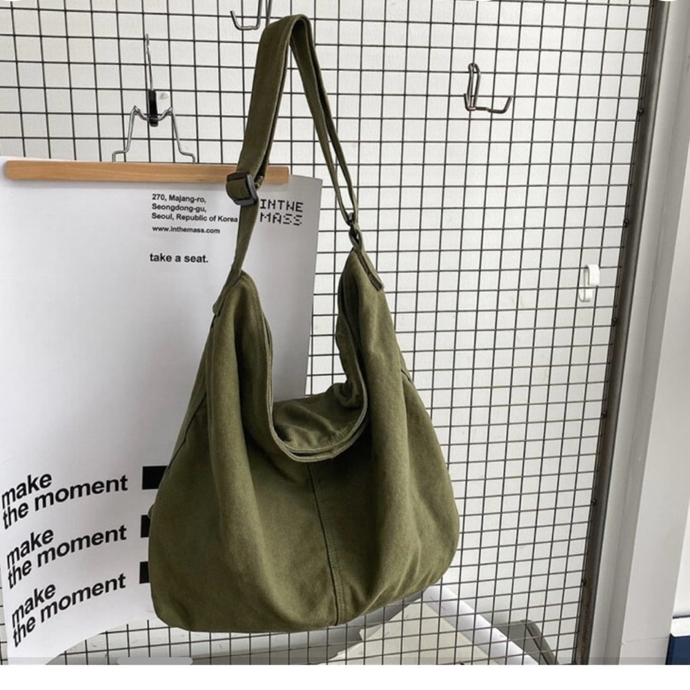 NWT large capacity olive canvas tote bag/ shoulder bag